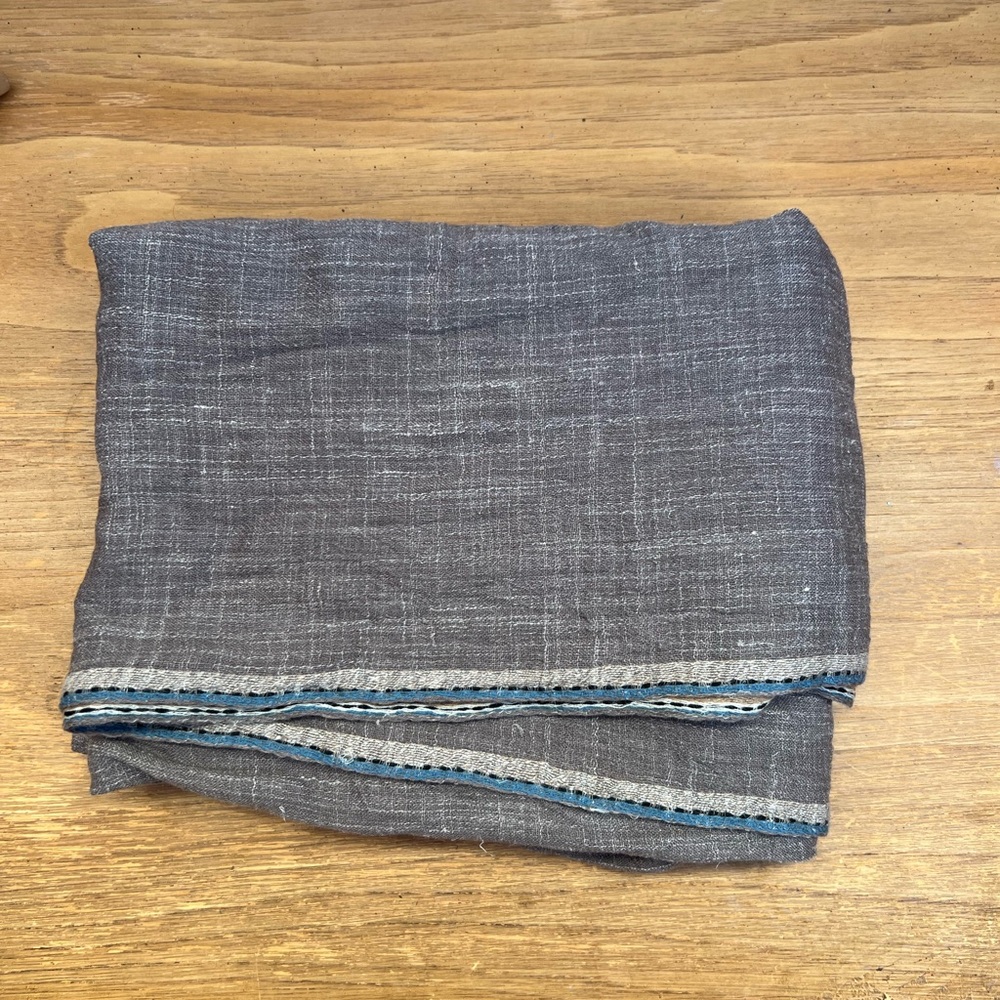 Epice Paris Gray and Blue Large Linen Scarf